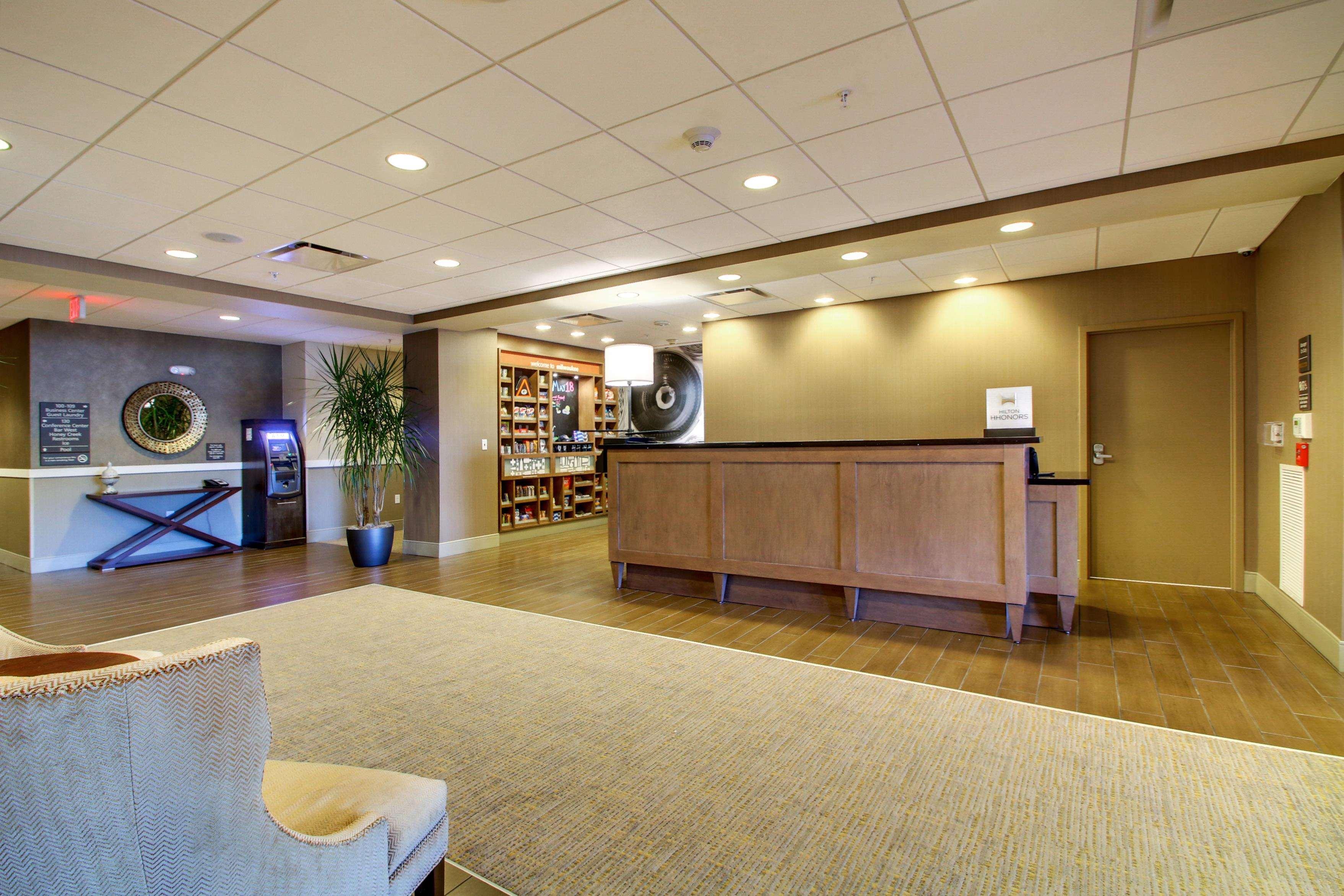 Hampton Inn & Suites Milwaukee West West Allis Eksteriør billede