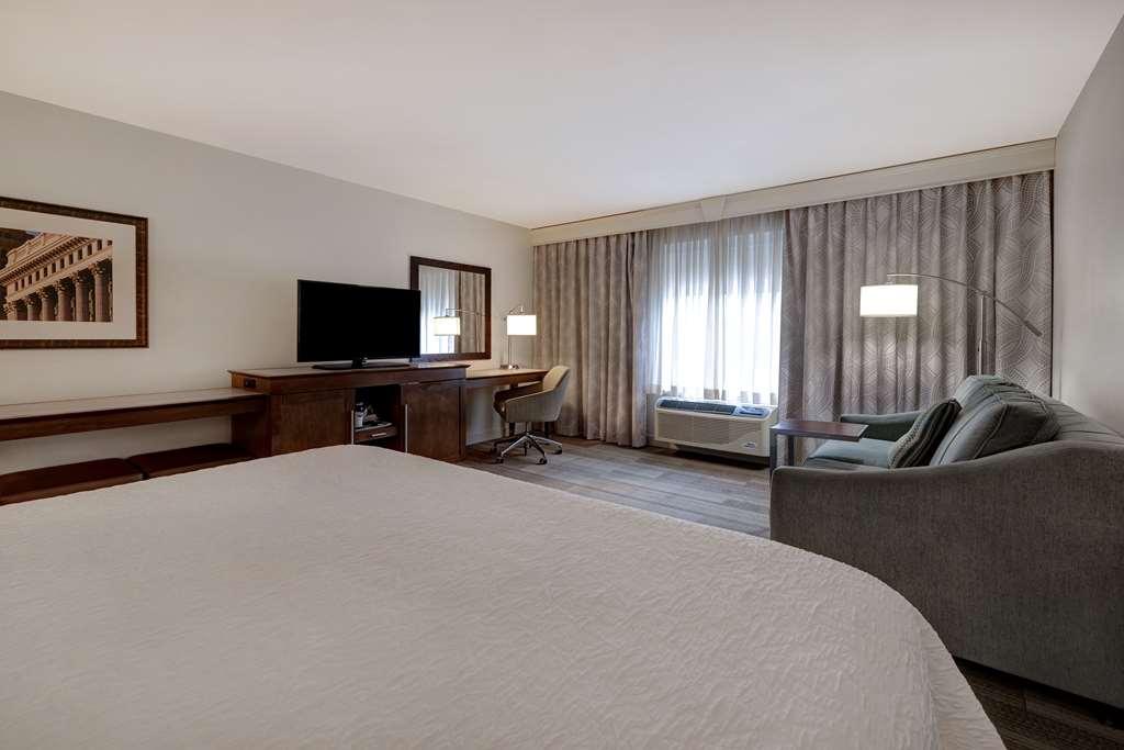 Hampton Inn & Suites Milwaukee West West Allis Værelse billede
