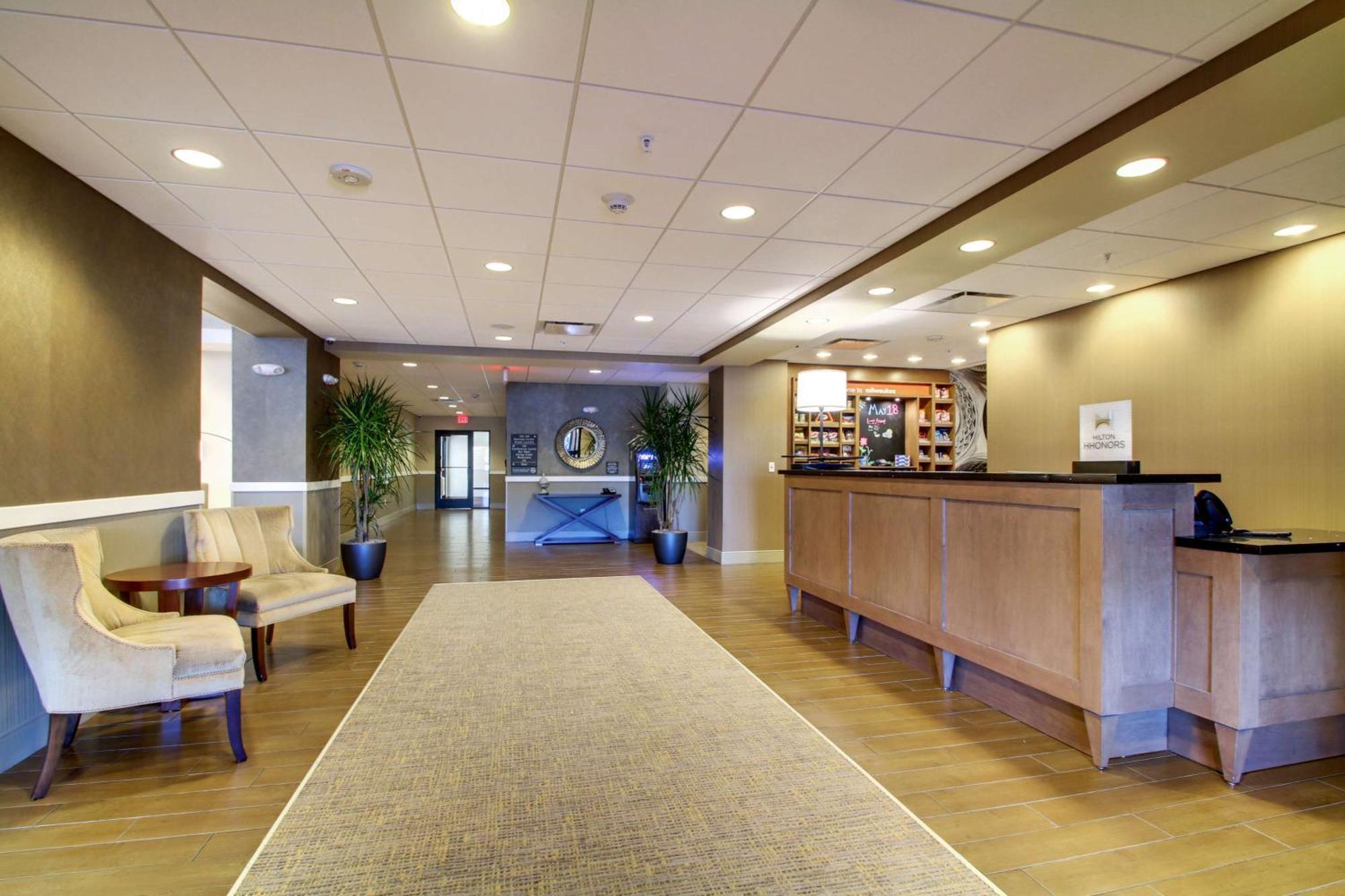 Hampton Inn & Suites Milwaukee West West Allis Eksteriør billede
